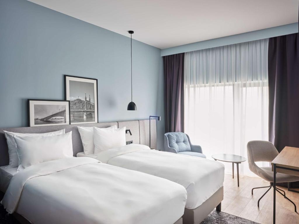 Radisson 3